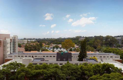 Greater Johannesburg Metropolitan Area Apartment | Apartment ∙ 2 bedrooms ∙ 4 guests