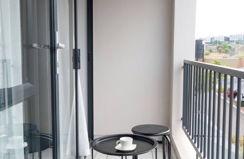Woodmead Apartment | Apartment at Waterfall