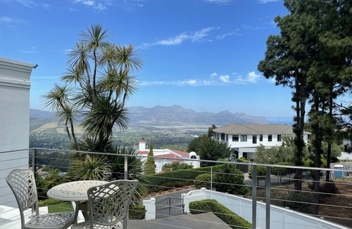 Somerset West Apartment | Apartment Da Vinci in Picasso´s