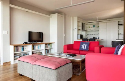 Redhill Apartment | Apartment with stunning sea views
