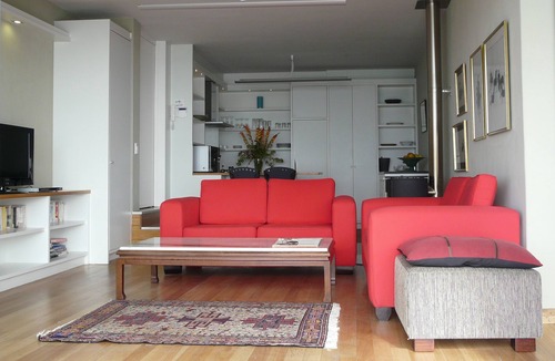 Redhill Apartment | Apartment with stunning sea views
