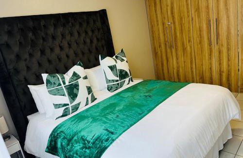 Waparand Apartment | Apartment with stunning scenic views
