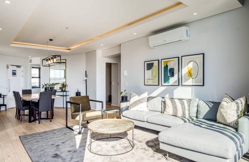 Three Anchor Bay Apartment | Apartment ∙ 3 bedrooms ∙ 6 guests