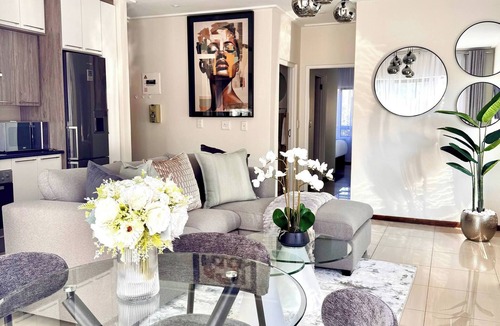 Greater Johannesburg Metropolitan Area Apartment | Apt 2 Bed in Stunning Golf Estate