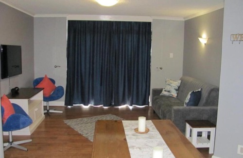 Pollok Beach Apartment | AquaBliss Beachfront Apartment - Fully Equipped - Spectacular Sea View