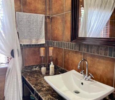 Potchefstroom House | ARK Guesthouse