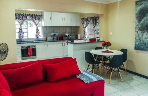 Durbanville House | Arlogenix bed and breakfast
