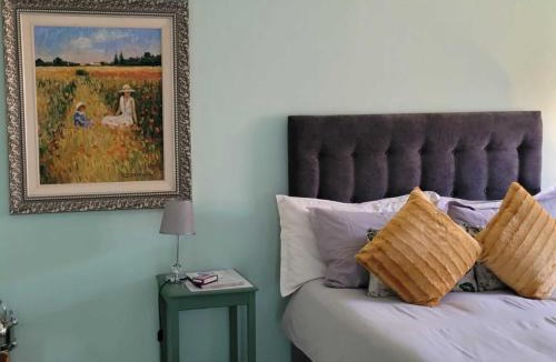 Moreleta Park House | Arum Lily Guest Rooms