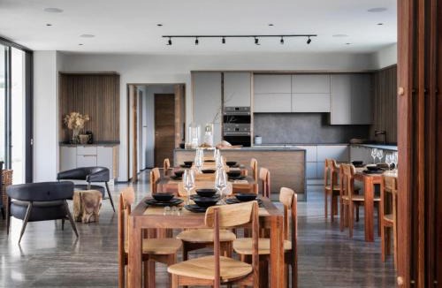 Silver Lakes Hotel | Askara Haus