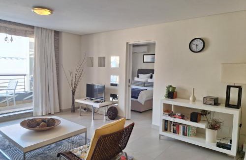 Cape Town City Centre Apartment | At Greenmarket Place