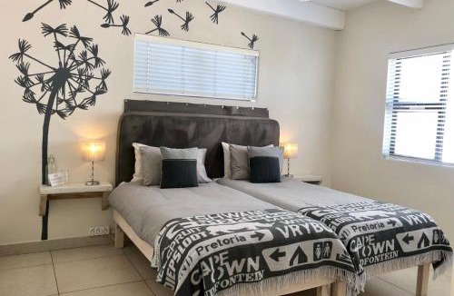 Bloubergstrand Hostel | At Rosies KiteHouse - Private rooms week to week, Monday to Monday