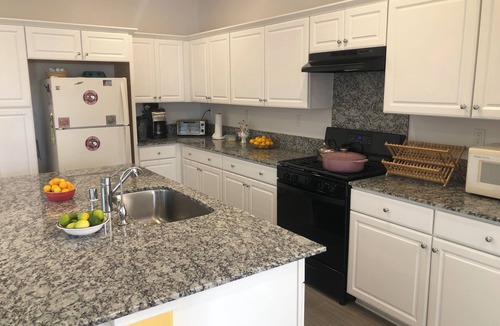 Marina House | AT&T GOLF WEEK SPECIAL- New Spacious 4-bedroom house in Marina by the beach