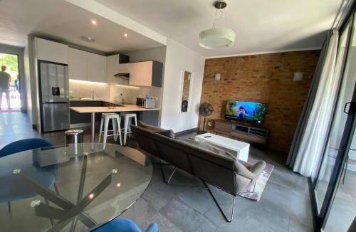 Sandown Apartment | Atholl gate