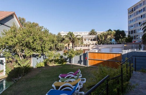 Green Point Hotel | Atlantic Point Backpackers
