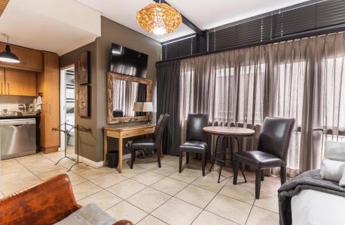 Stellenbosch Central Apartment | Avemore Eikehoff No 24 full back up power