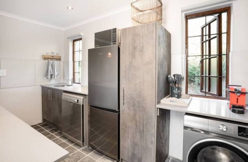 Stellenbosch Apartment | Avemore Orchard Apartment - amazing views where R&R is the name of the day.