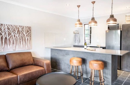 Stellenbosch Apartment | Avemore Orchard Apartment - amazing views where R&R is the name of the day.