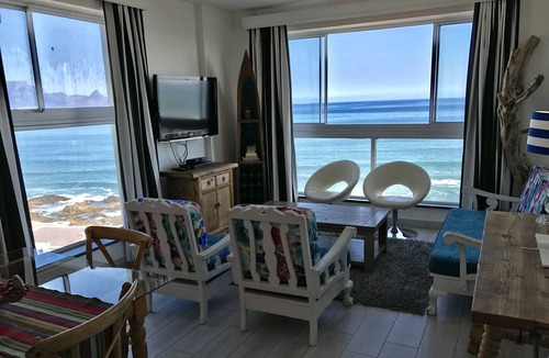 Bloubergstrand Apartment | Awesome views over Table Bay. Spectacular sunrises/sunsets! 50 meters to beach.