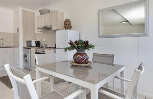 Big Bay Apartment | Azure 11 by Host Agents