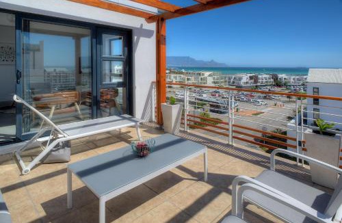 Big Bay Apartment | Azure 216
