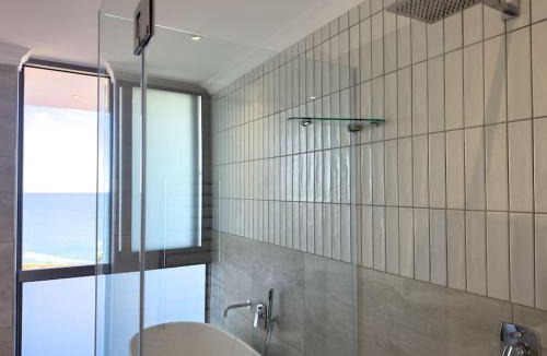 Pinnacle Point House | Azure Escape