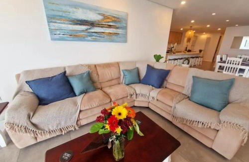 Umdloti Apartment | AZURI - 4 Adults & 2 Children, Backup power, Umdloti