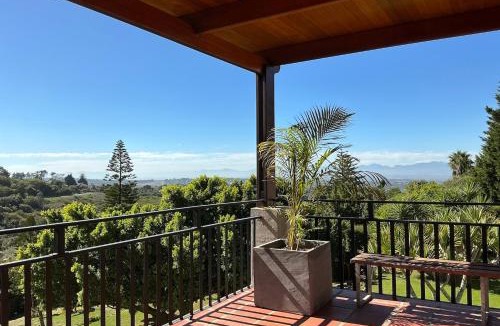 Eikenbosch House | B Shocked Manor - Lux Suites
