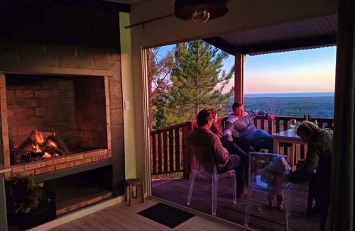 Pearly Beach Ski Chalet | Baboon's View Cabin - Salted Fynbos Staying