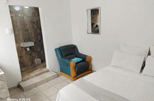 Greater Johannesburg Metropolitan Area House | Bachelor room