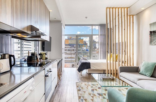 Cape Town City Centre Apartment | Backup-Power Modern New York Style Luxury Apartment on Popular Bree Street