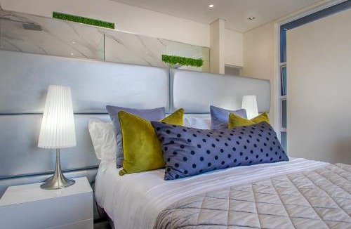 Constantia House | Badgemore Villa Guesthouse