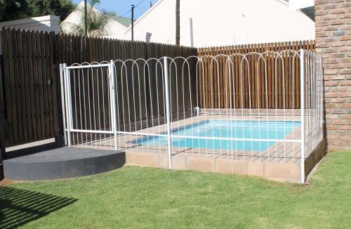 Beaufort West House | Bakgat Blyplek