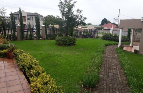 Balfour Bed & Breakfast | Balfour Lodge