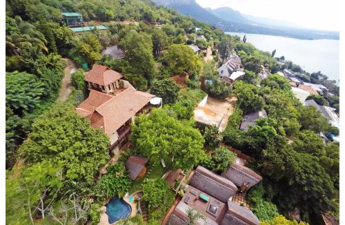 Kosmos House | Bali at Scenic Haven Lodge in Hartbeespoort