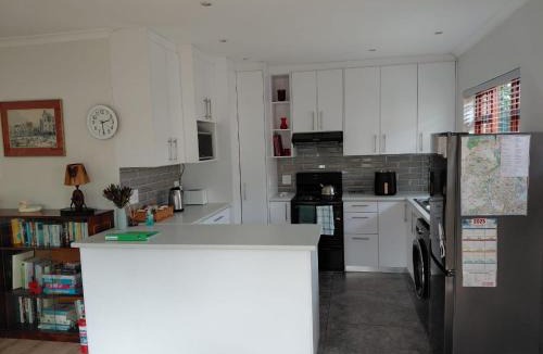 Constantia Apartment | Ballykeep Cottage, Constantia