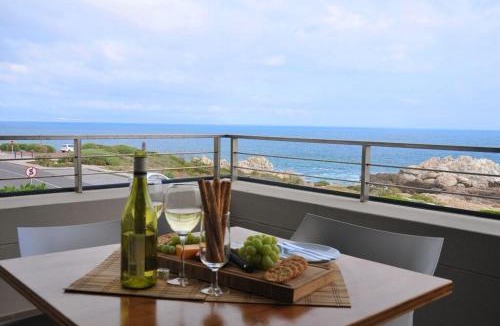 Hermanus City-Centre Apartment | bamboo @ Le Paradis