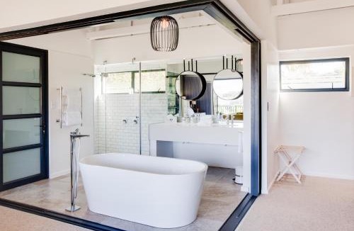Cape Winelands Cabin | Banhoek Lodge