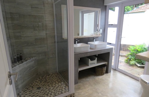 Scottburgh Bed & Breakfast | Bare Feet Retreat