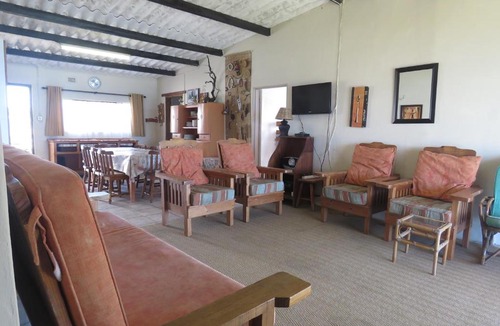 Mgxotyeni House | Bare Foot Cottage