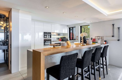 Camps Bay Apartment | Barley Beach Luxury Penthouse - Camps Bay