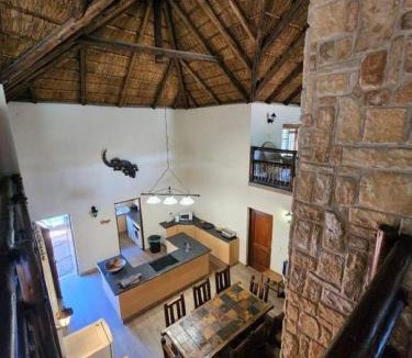 Bela-Bela House | Bateleur Lodge, Mabalingwe