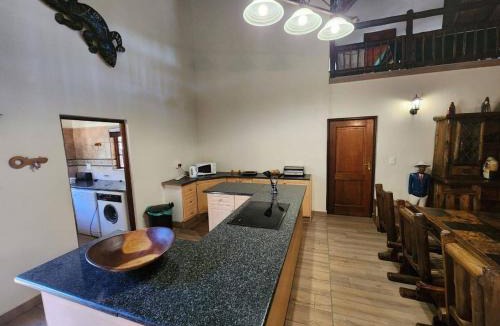 Bela-Bela House | Bateleur Lodge, Mabalingwe