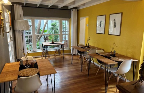 Menlo Park House | Battiss Guest House