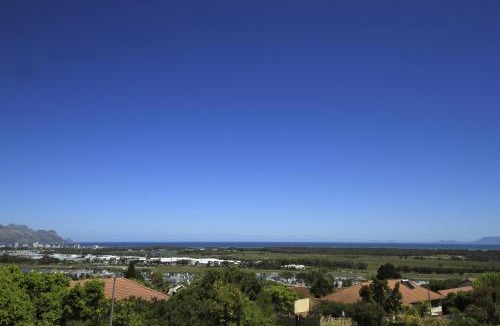Heldervue House | Bay View Guest House