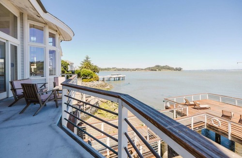 San Rafael House | Bayfront Yacht-Style Home | Private Pier