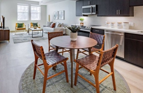 Burlingame Condo | Bayswater 3BR Residence w Relaxed Living Spaces
