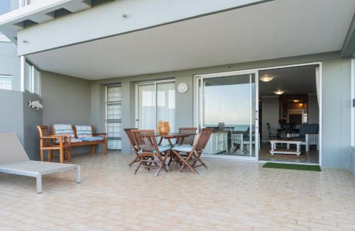 Eastcliff Apartment | Bayview 104