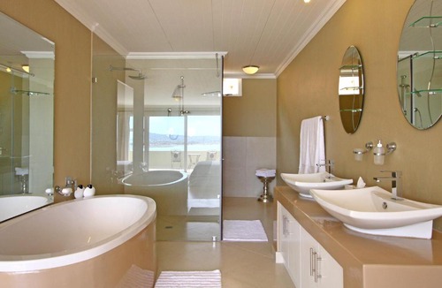 Mountainside Apartment | Bayview