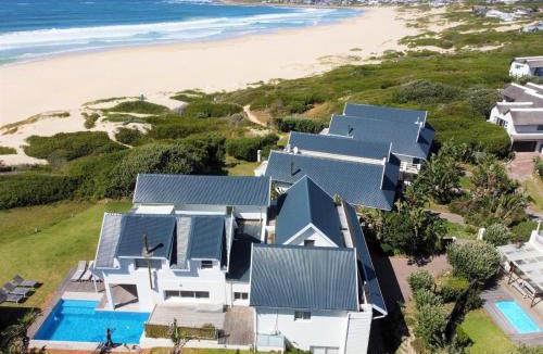 Cape Saint Francis Apartment | Beach Break Guest Houses and Villas