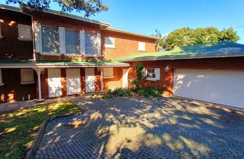 Ramsgate Beach House | Beach Haven - Sleeps 10 - Tastefully Furnished Holiday Home!